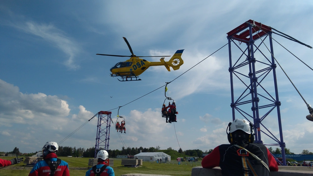 Speciální činnosti LZS - lanový podvěs.